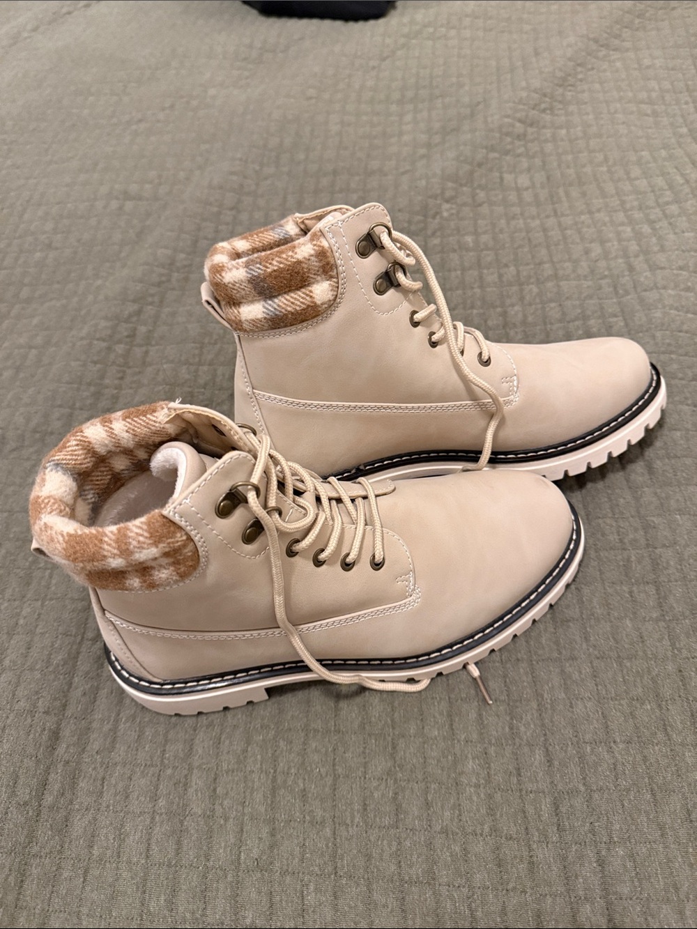 Beige Plaid-Cuff Womens Lace-Up Outdoor Boots